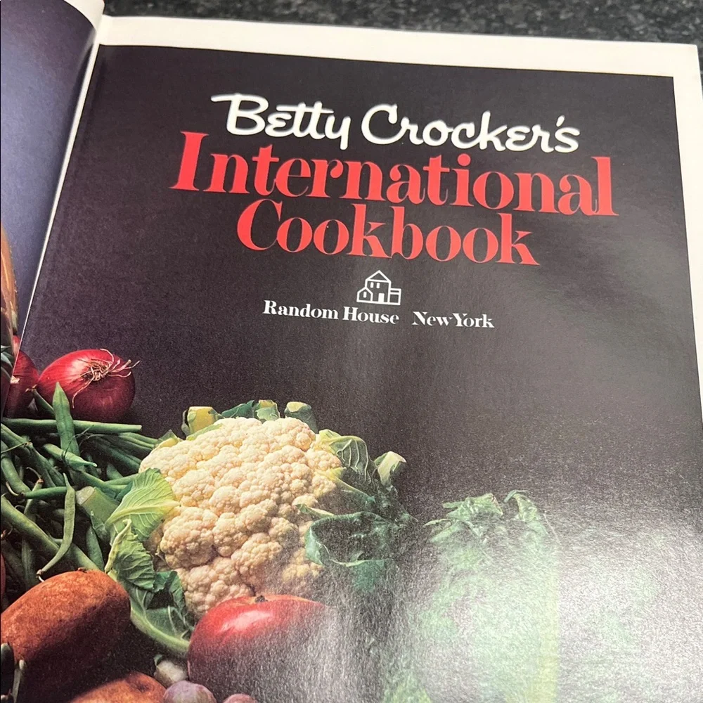 Betty Crocker International Cookbook 1980. Excellent condition